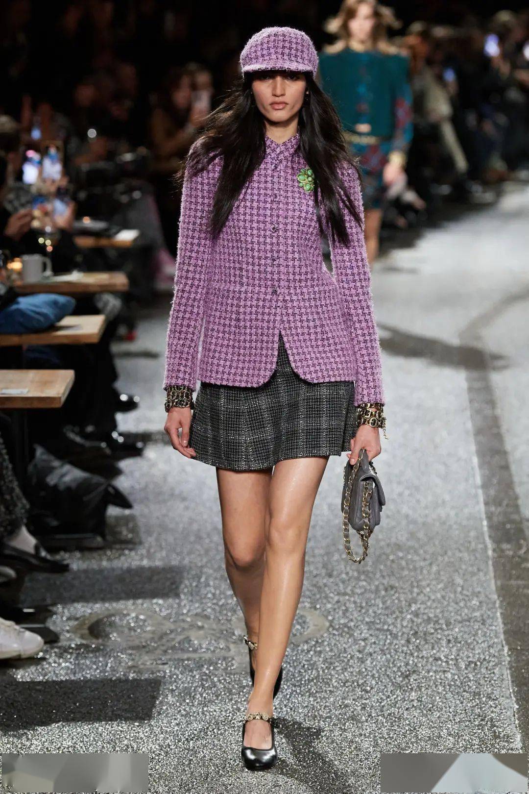 秀场 | 香奈儿 (chanel) 2024 早秋时装秀,七彩时装超吸睛