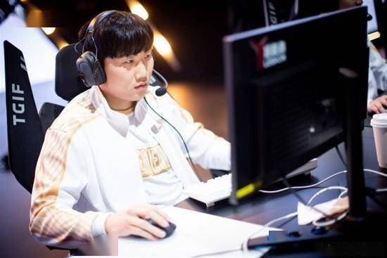 游民专访伞皇:最自豪的是曾经三比零韩国队