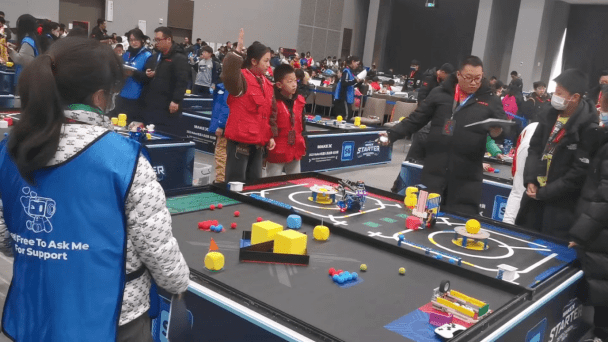 城关区两所学校在makex机器人挑战赛总决赛中喜获佳绩_教育_科技_比赛