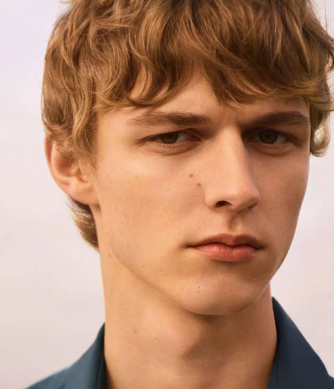 啊!波兰垂眼小可爱被封为超级男模