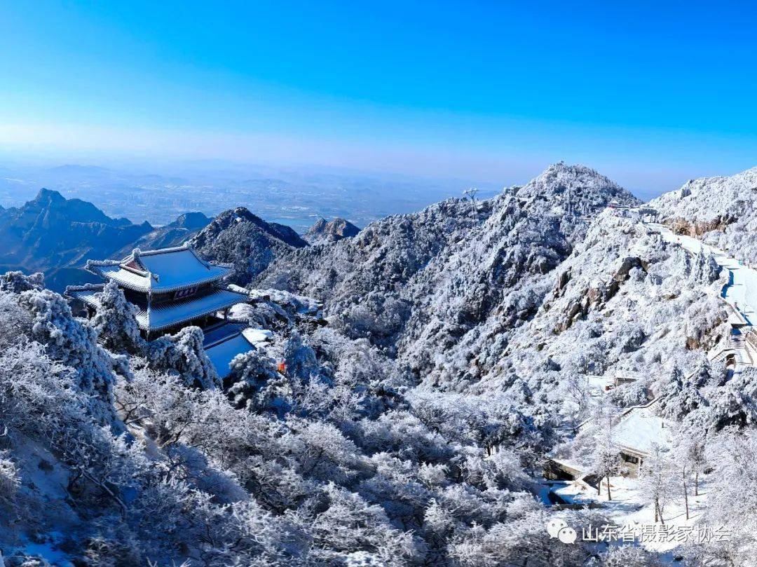 雪后泰山 银装素裹美不胜收_摄影_冬日_雾凇