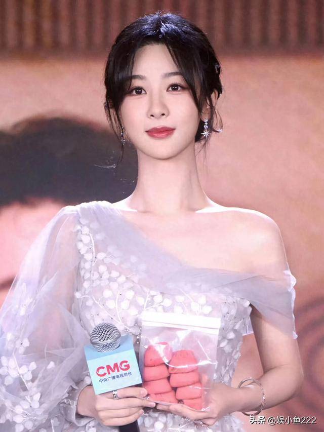 娱乐爆料:杨紫,张晚意,赵露思,罗云熙,宋茜_伴舞_投资_舞台