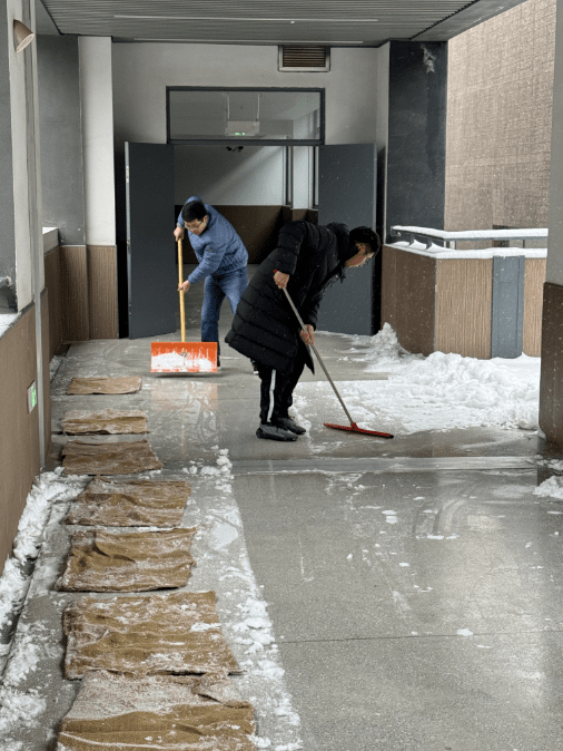 南京市教育局剛剛發佈:明日起彈性上下學!_中小學_校園_師生