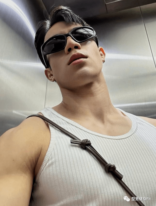 颜值和身材都不错的泰国帅哥