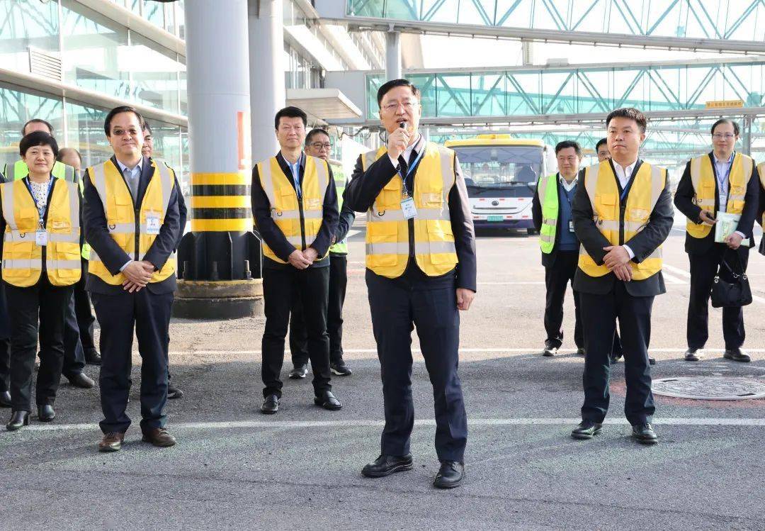 刘春晨赴江西机场集团调研