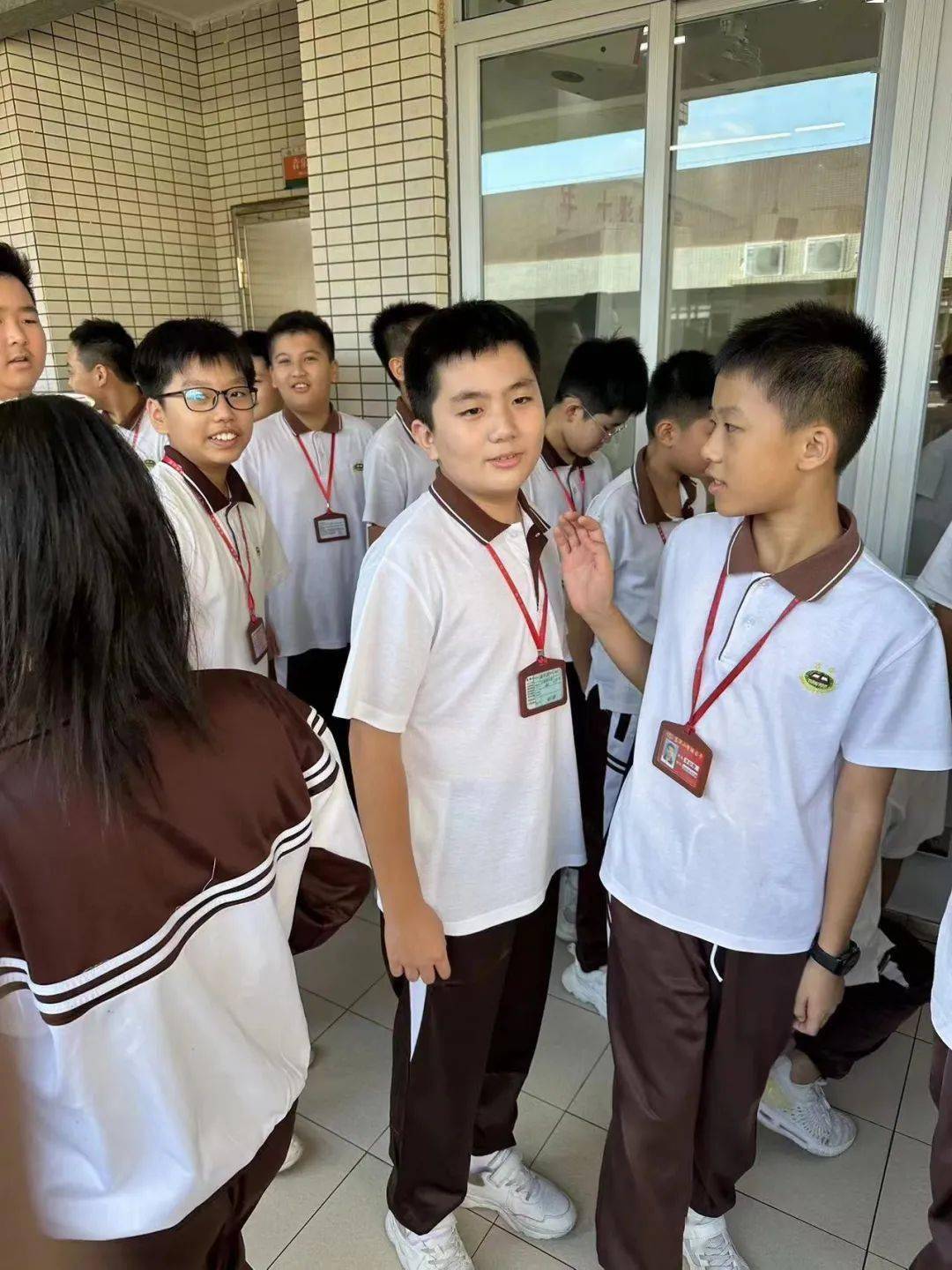 【广东】李纪佟《书与理想》指导老师:孟凡启_作文_作家网_孩子