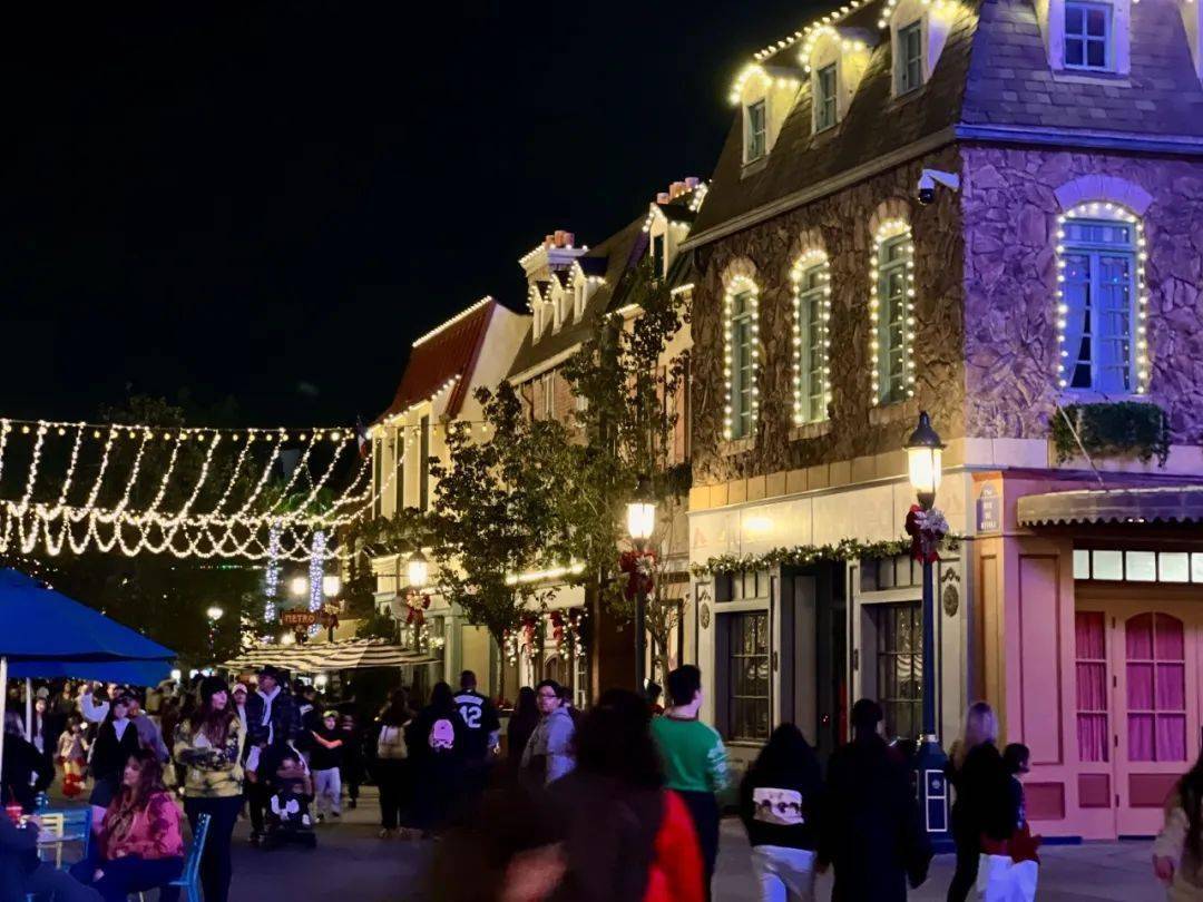 太期待了,环球影城开启超梦幻【圣诞主题夜】