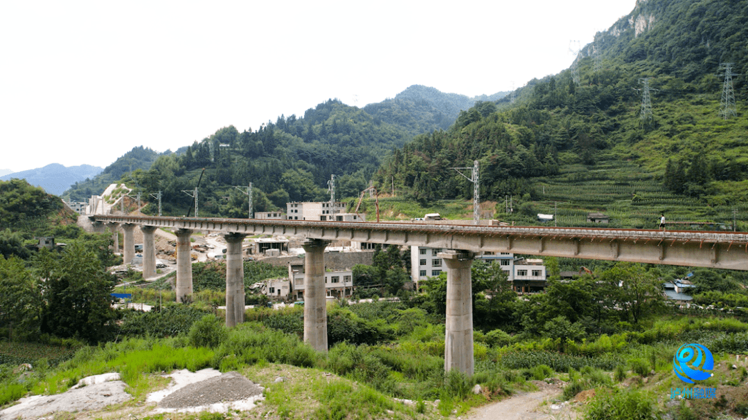 隆黄铁路新建叙永至毕节段明日开通_泸州_威信县_通道