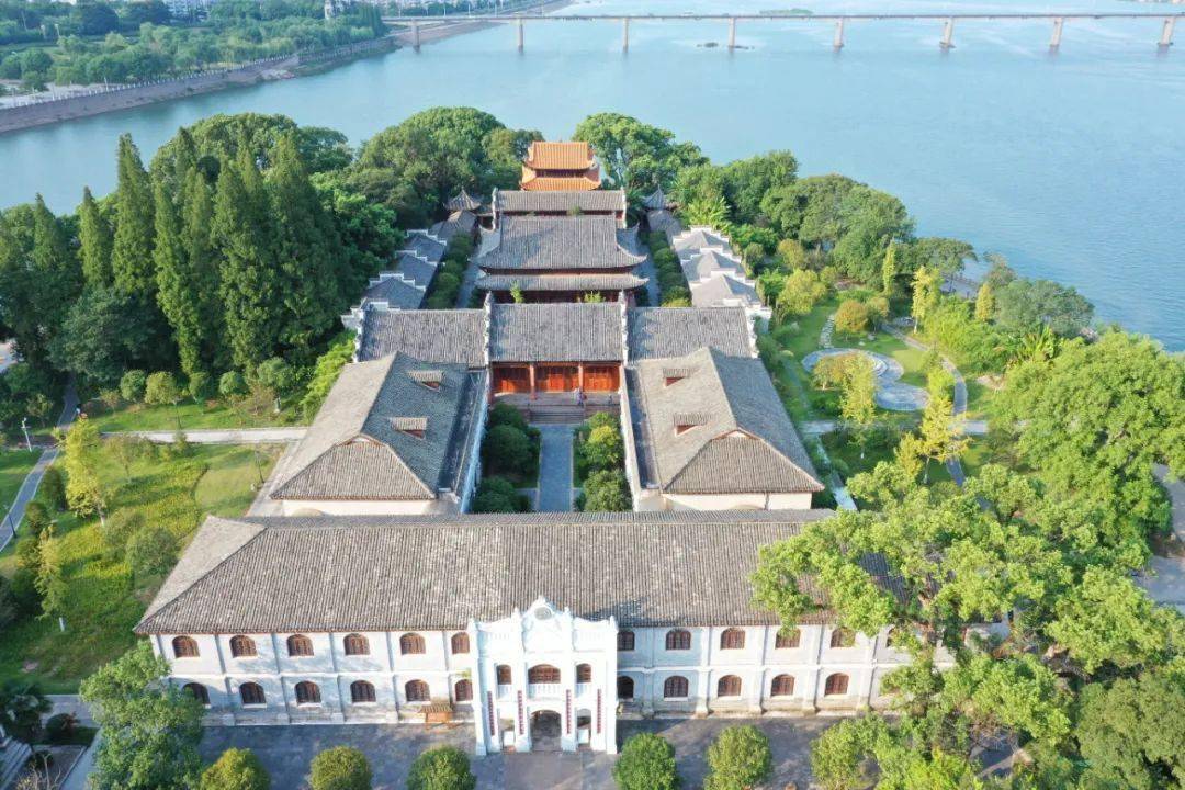 白鹭洲书院郭弘毅 摄后河·梦回庐陵景区一砖一瓦,一尘一土中都被印刻