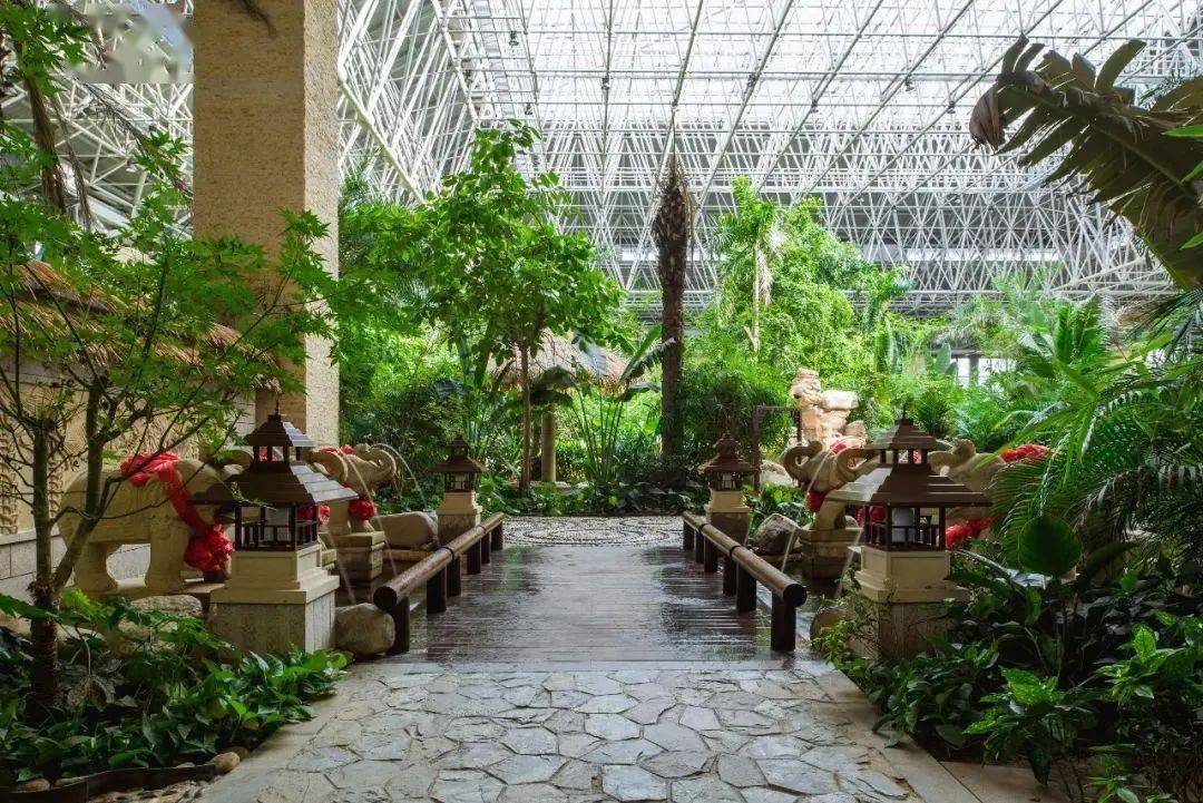 泡过温泉之后,你可以来到荣合心苑spa馆,用一次按摩给你从心灵到身体