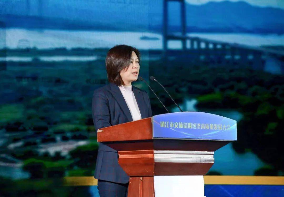 会上,镇江市副市长武鸣发表致辞,他表示,2021年镇江成为文化和旅游部
