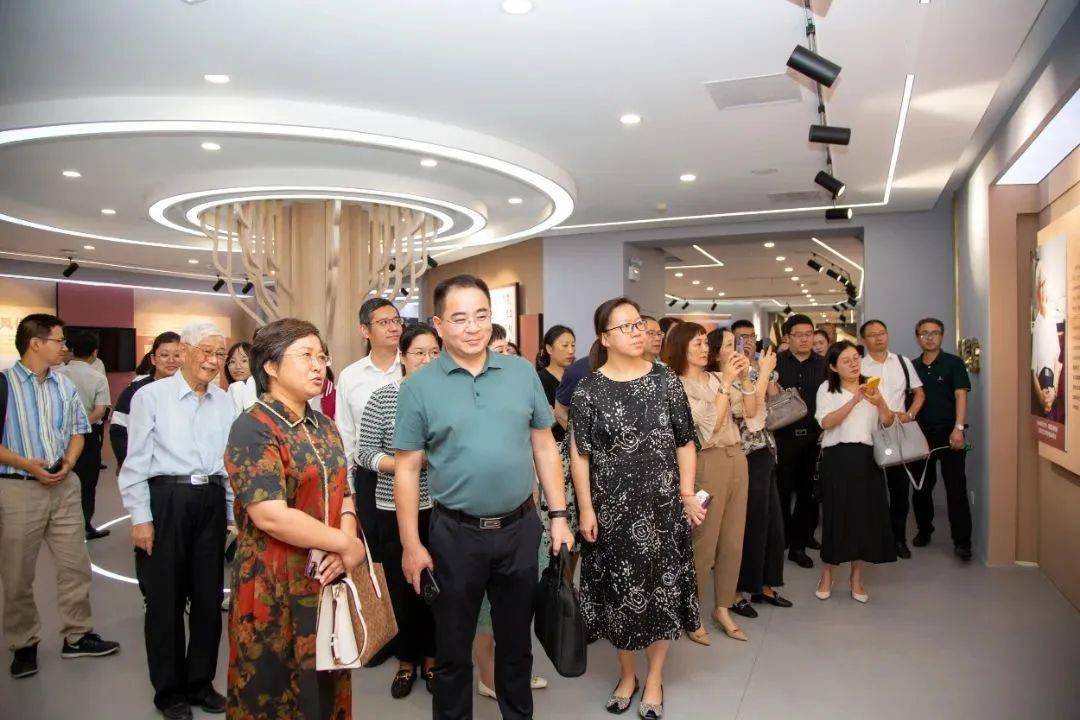 江阴市人民政府副市长杭成指出,顾明远教育思想展览馆的设立,不仅有
