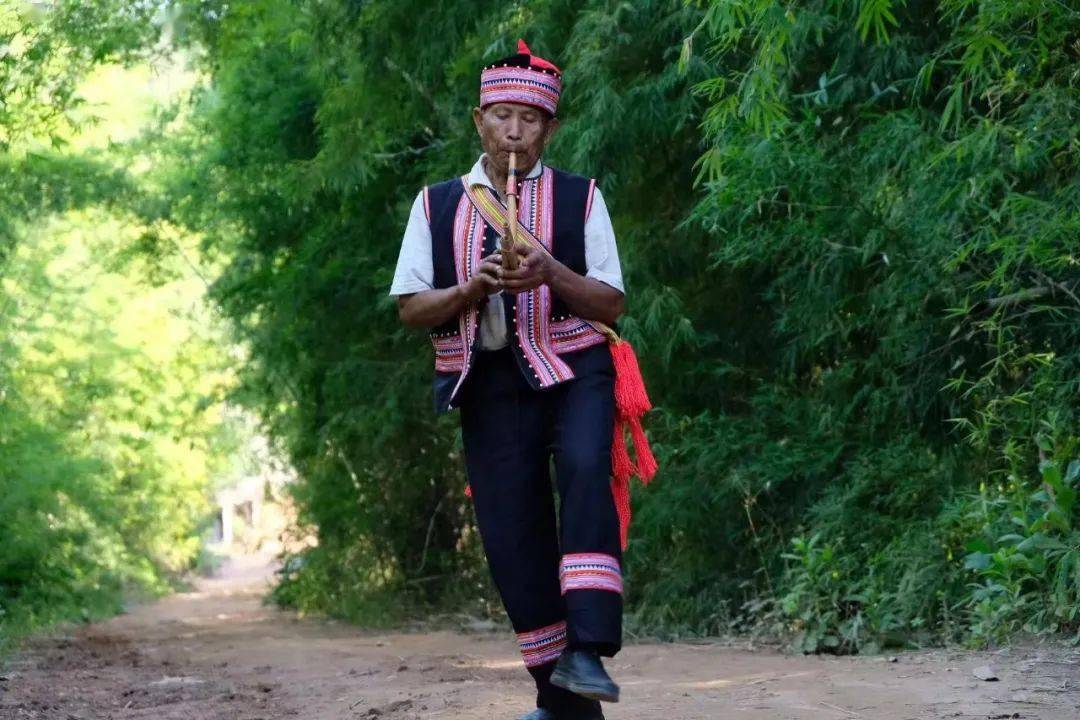 拉祜族葫芦笙舞(七十二路打歌) 跳落了太阳 跳出了月亮_生活_舞蹈