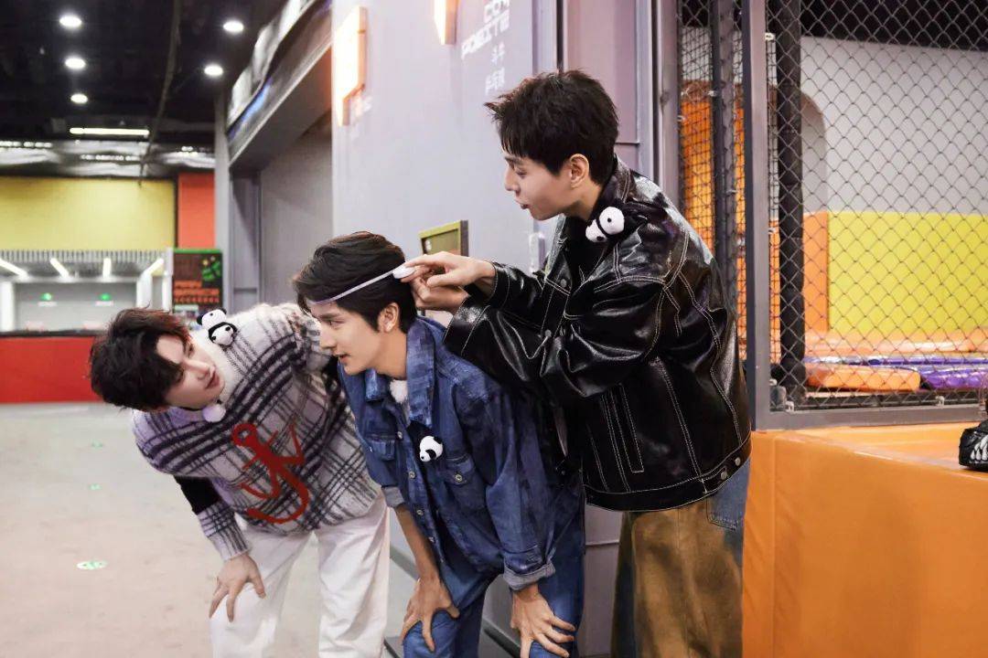 《此刻,向远方—朋友请上车》今晚首播,张新成与好友畅享gap day