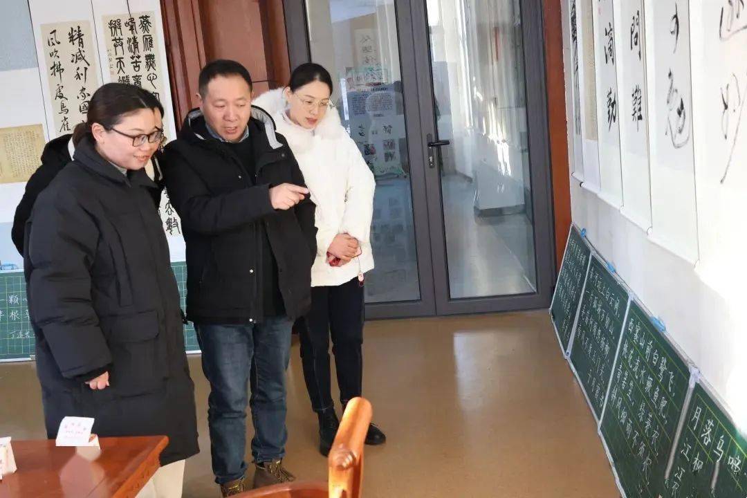 师生共韵 | 江苏省书法院,七彩语文"书法大篷车"走进扬中市崇德小学